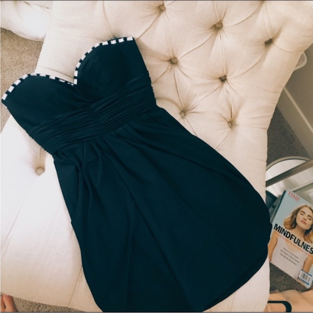 Alice Elegant Black Strapless Dress